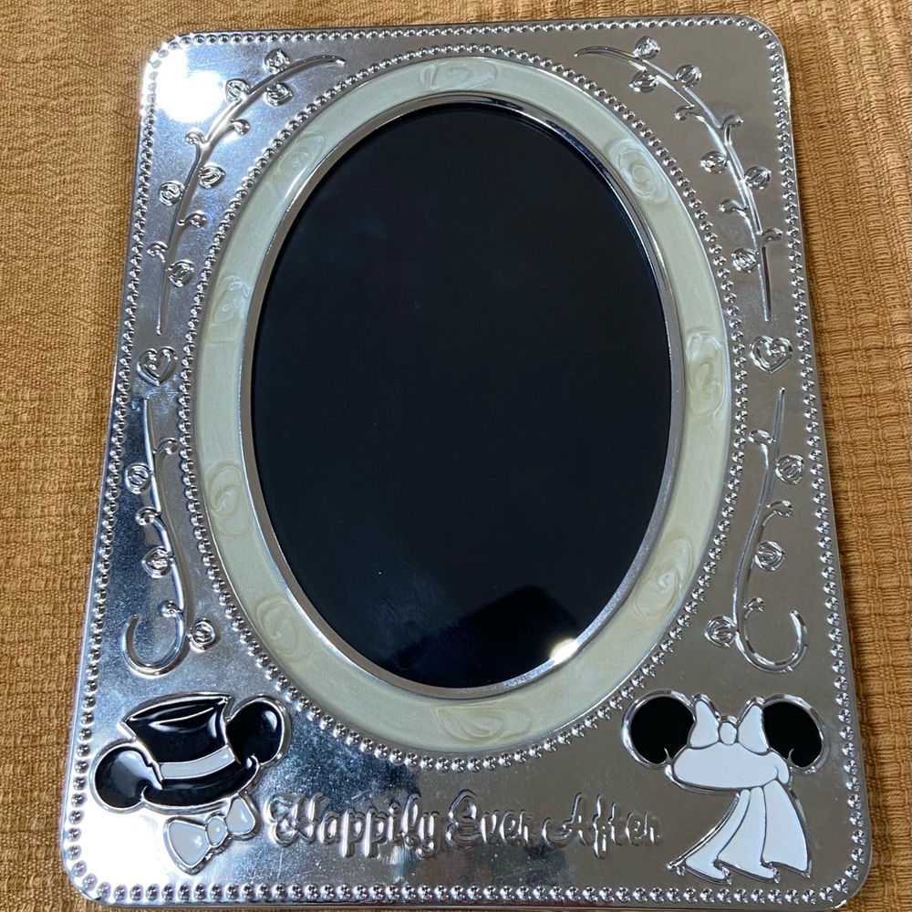 Silver and Cream Photo Frame